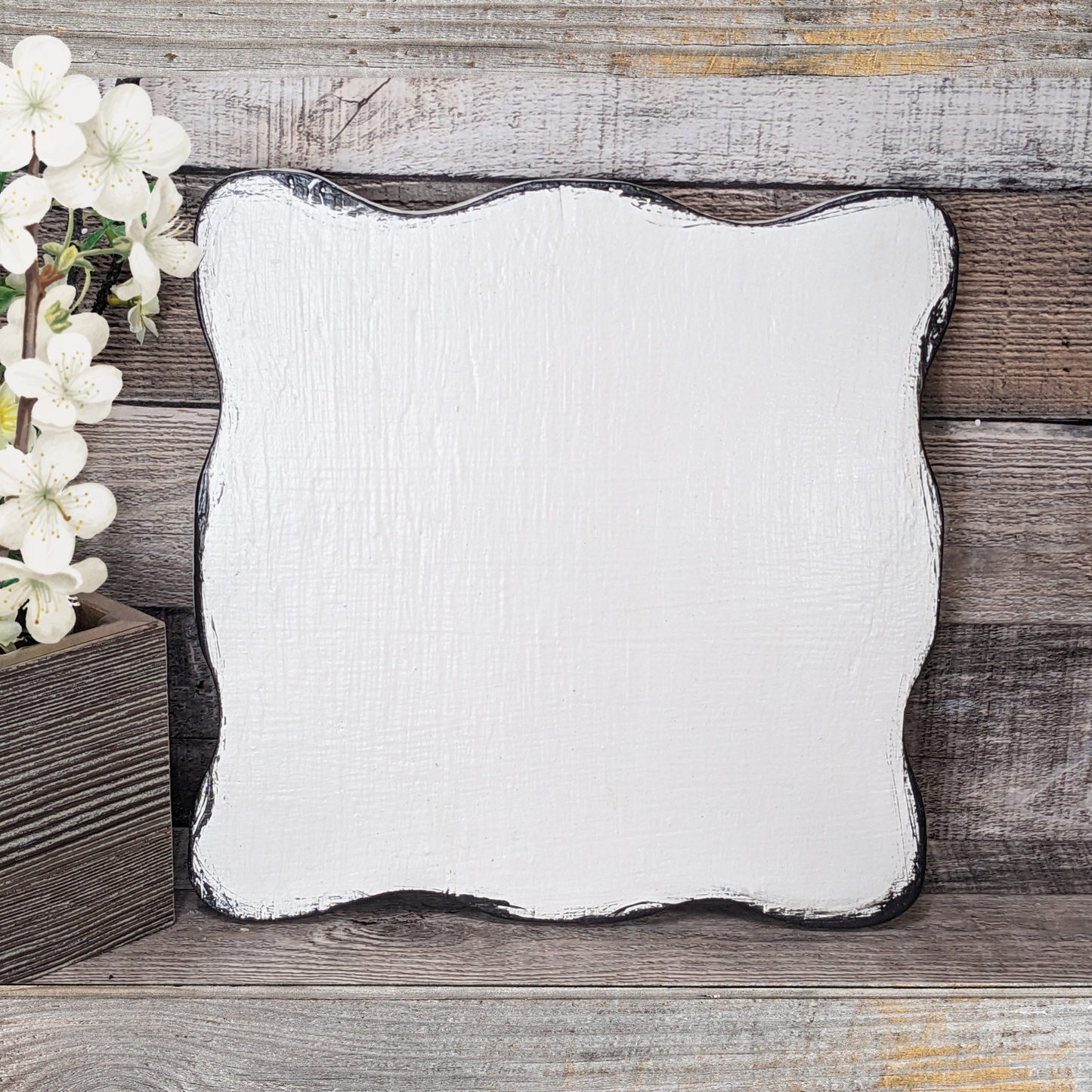 Ruffled Edge French Country Style Centerpiece Base Neutral Wedding Table Accent White & Black Decor Elegant Modern Farmhouse Display Riser