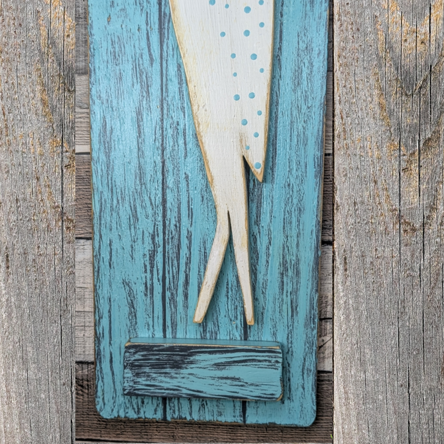 Minimalist Bird Tropical Themed Wall Decor Wooden Egret Sign Mid-Century Style Accent Coastal Home Staging Nature Lover House Warming Gift