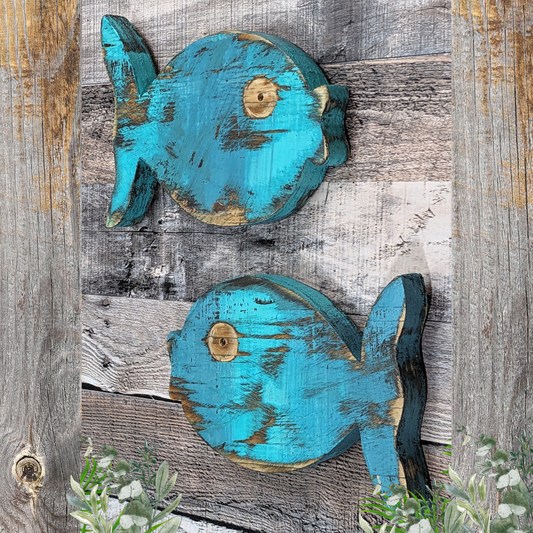 Bubble Fish Weathered Style Wall Decor Beach Lover Gift Idea For Ocean Themed Nursery Tiki Bar Wall Hanging Rustic Coastal Farmhouse Art