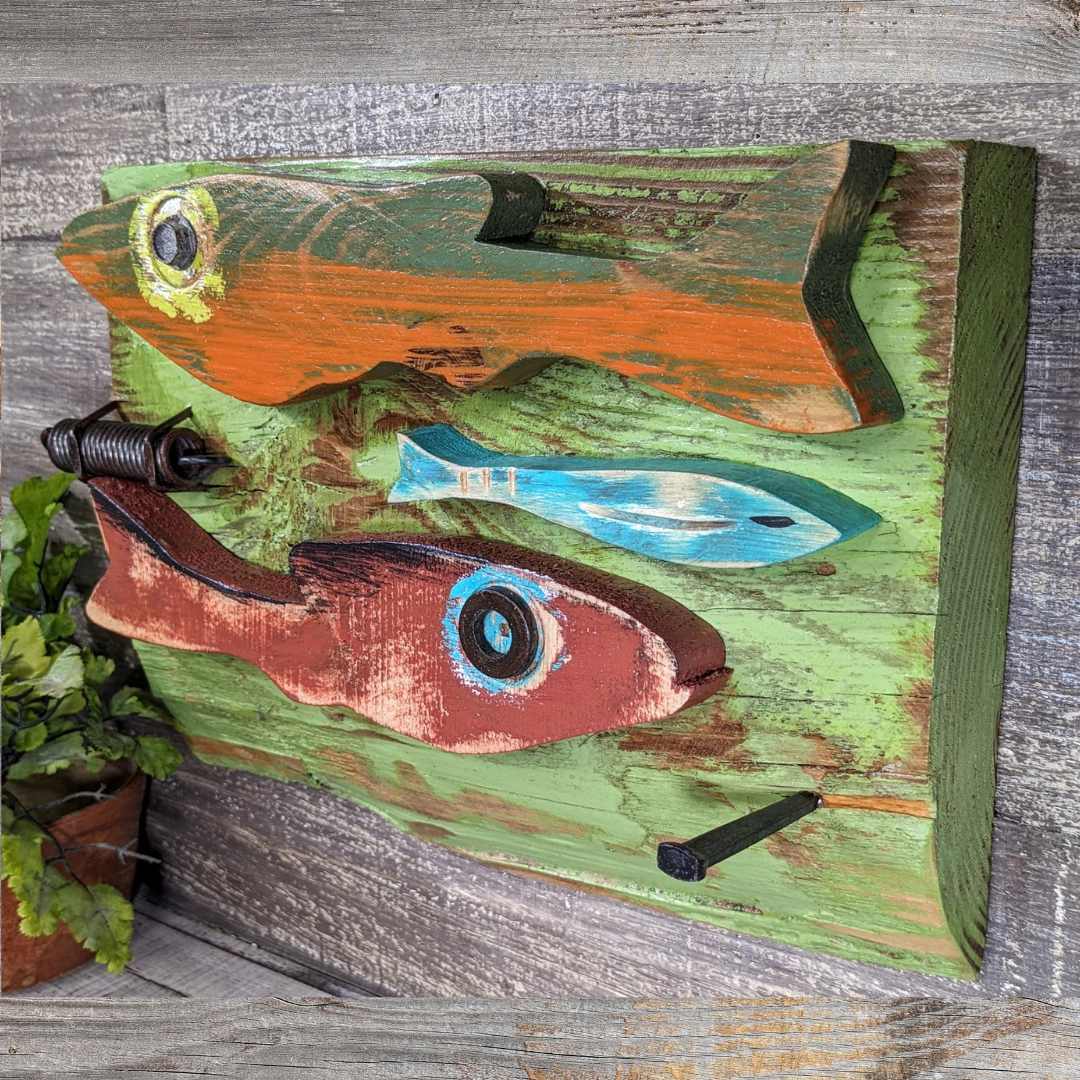 Fisherman Mancave Gift Idea Tropical Fish Weathered Wood Key Holder Multi Fish Wall Plaque Vintage Style Minnow Wall Hanging